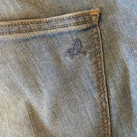 DL1961 Jeans - Picture 3 of 6